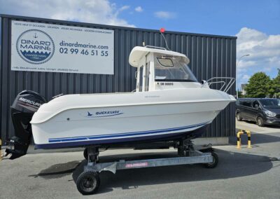 Quicksilver 500 Piltothouse millésime 2009 + Mercury 50 Cv