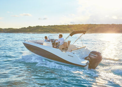 Quicksilver Activ 605 Open millésime 2026 + Mercury 115 Cv