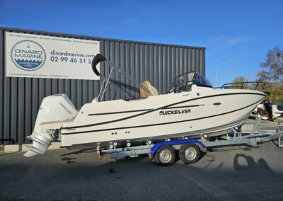 Quicksilver 755 Sundeck millésime 2026 + Mercury 225 Cv blanc