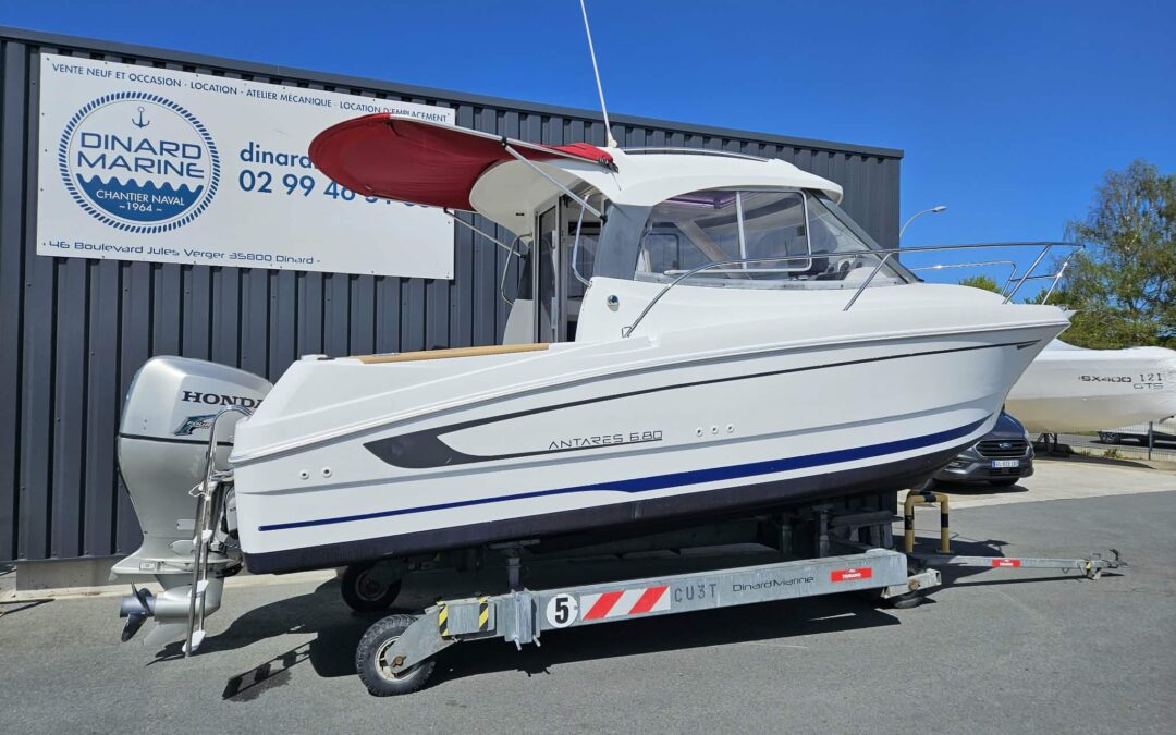 Bénéteau Antarès 680 millésime 2011 + Honda 115 Cv