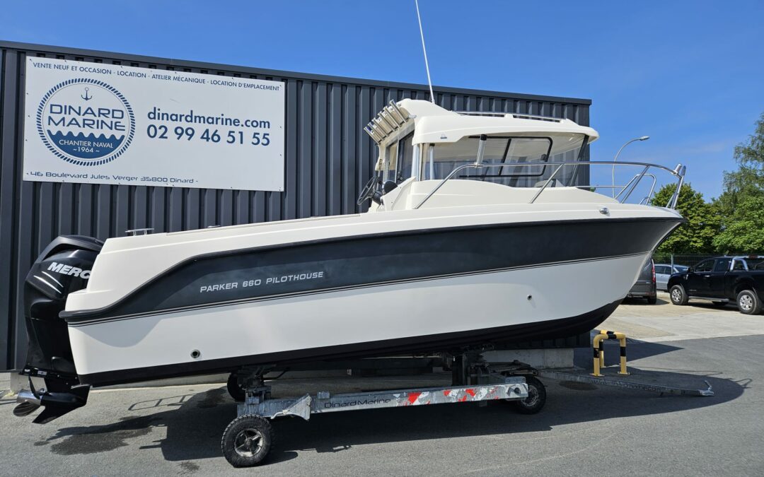 Parker 660 Pilothouse millésime 2012 + Mercury 150 cv