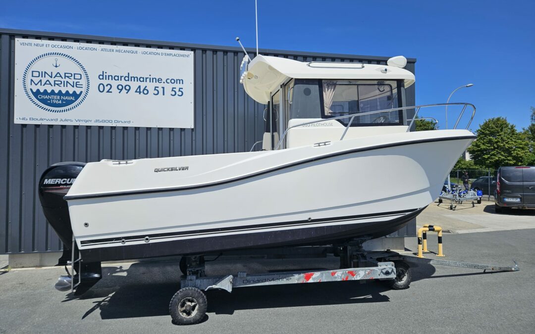 Quicksilver 605 Pilothouse millésime 2014 + Mercury 150 cv
